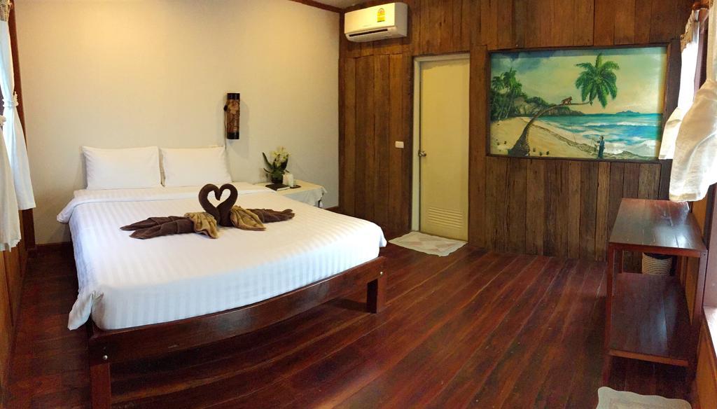 V-view Resor Baan Tai